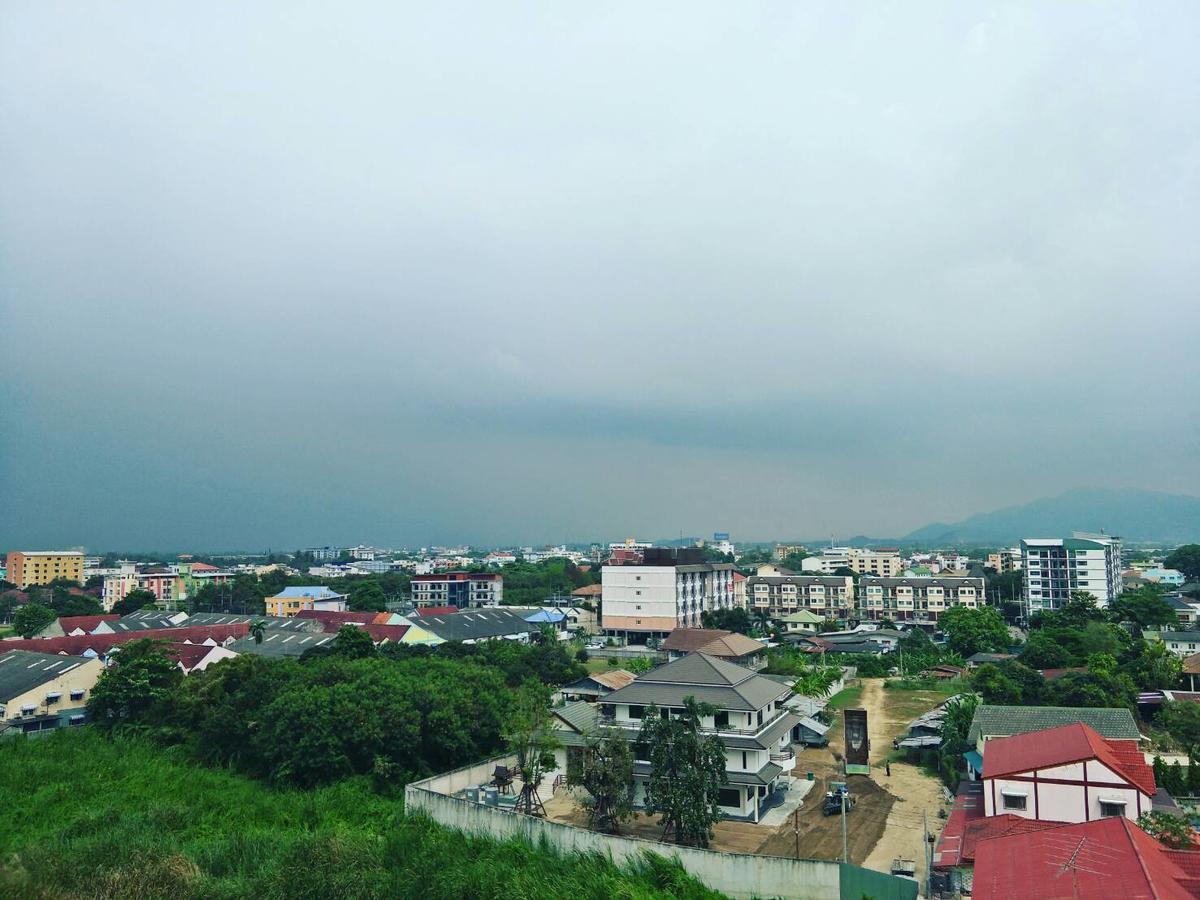 Jiruspon Mansion Hotel Bang Saen Ngoại thất bức ảnh
