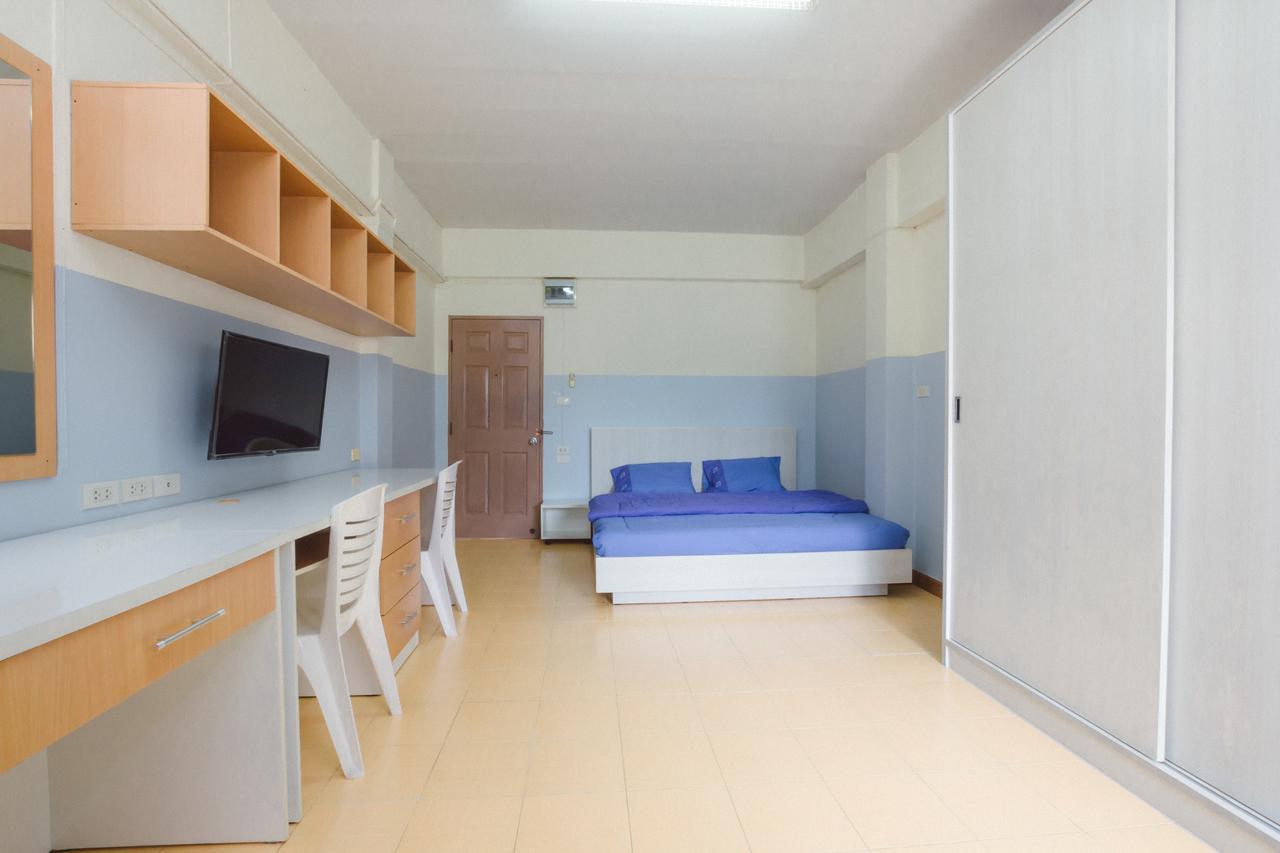 Jiruspon Mansion Hotel Bang Saen Ngoại thất bức ảnh